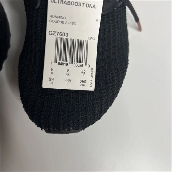 Athletic_Shoes